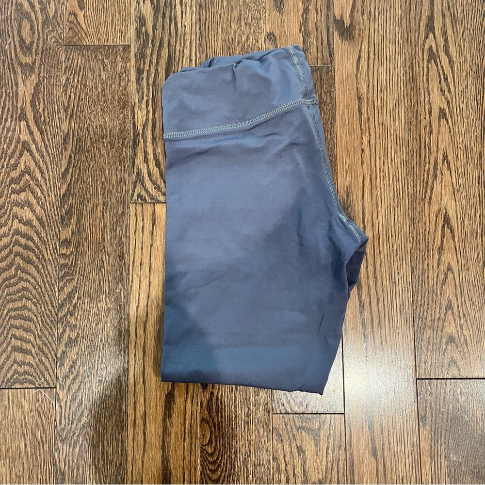 {Wiskii} Capri Leggings, M